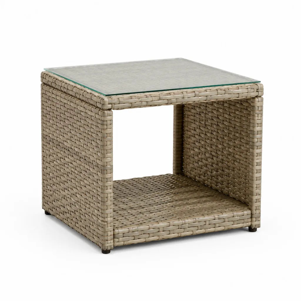 Table d'appoint de jardin carree 50 x 50 x 45 cm en resine tressee PE beige avec plateau en verre trempe transparent